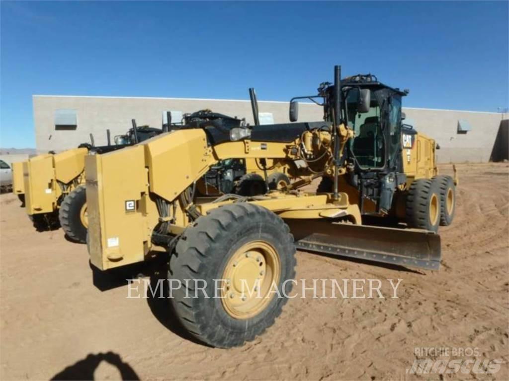 CAT 12M3 AWD Väghyvlar