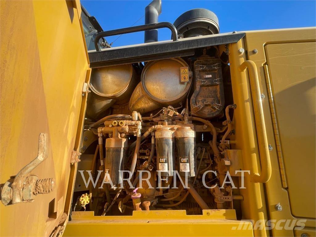 CAT 12M3 AWD Väghyvlar