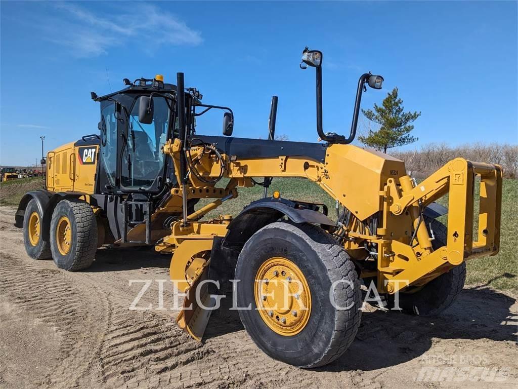 CAT 12M3AWD Väghyvlar