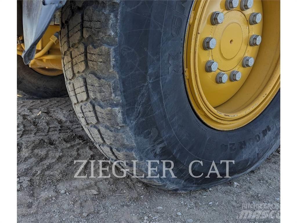 CAT 12M3AWD Väghyvlar