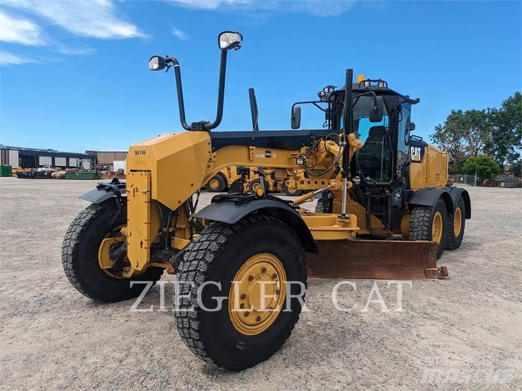 CAT 12M3AWD Väghyvlar