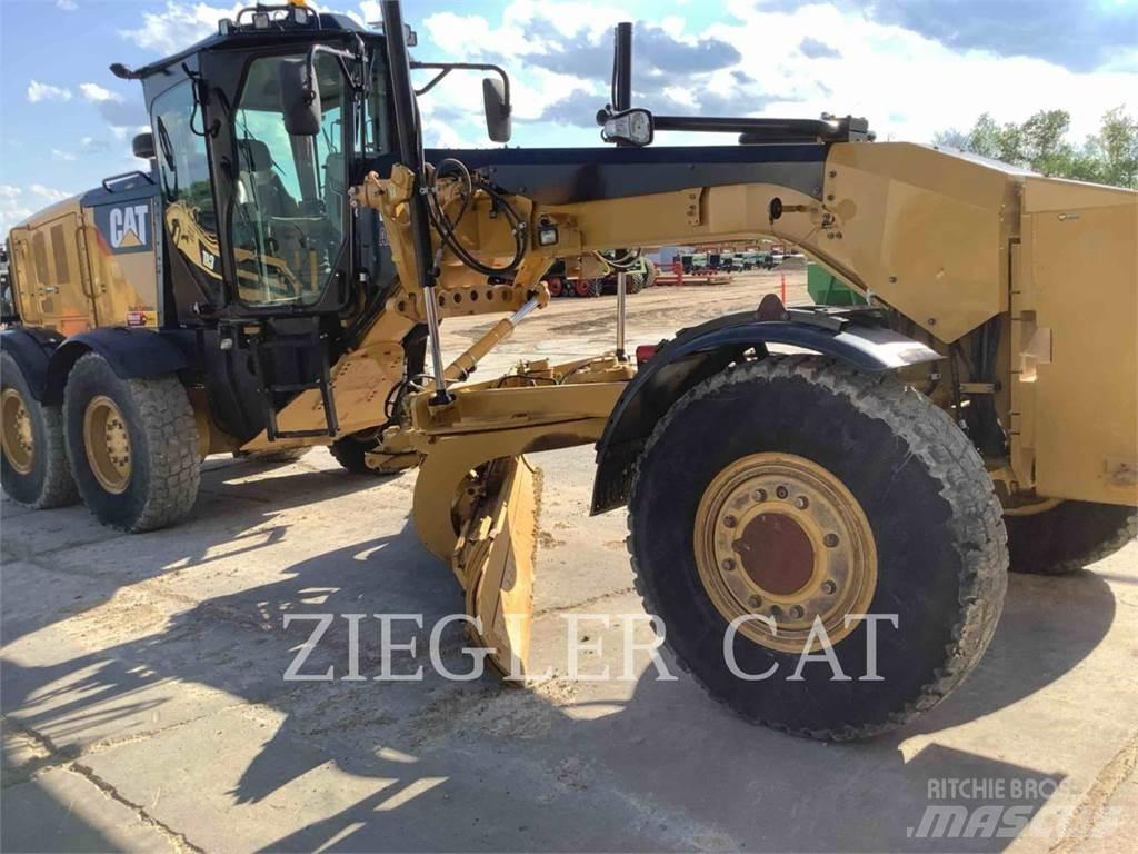 CAT 12M3AWD Väghyvlar