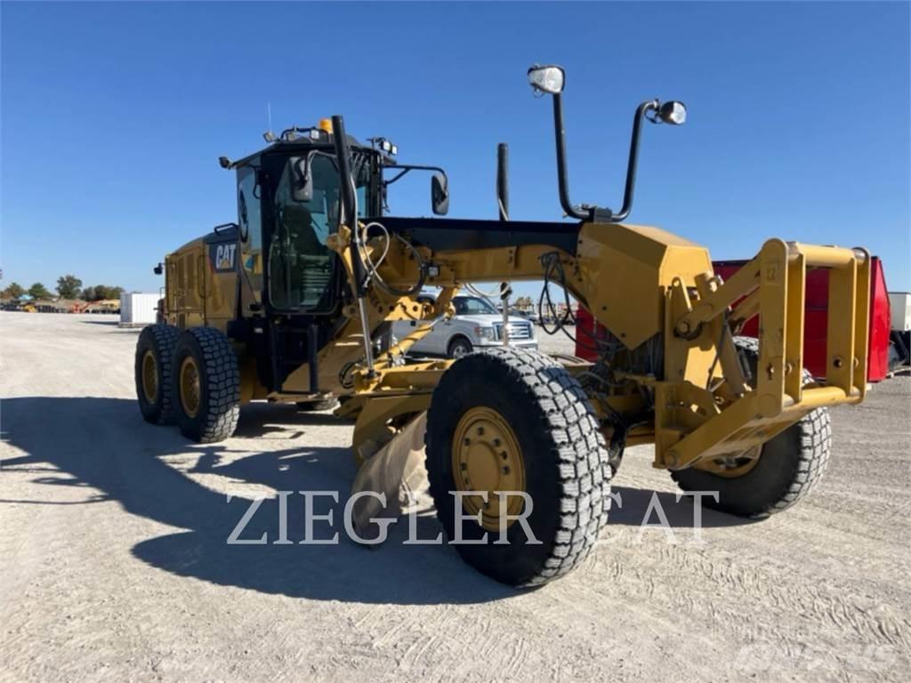 CAT 12M3AWD Väghyvlar