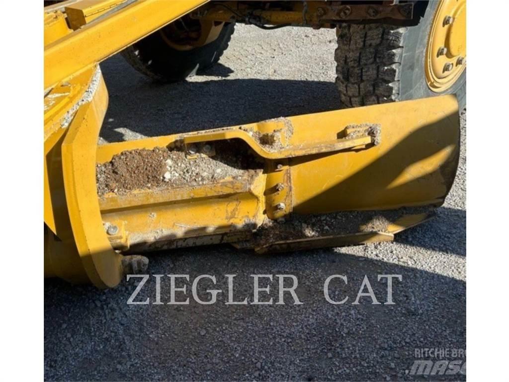 CAT 12M3AWD Väghyvlar