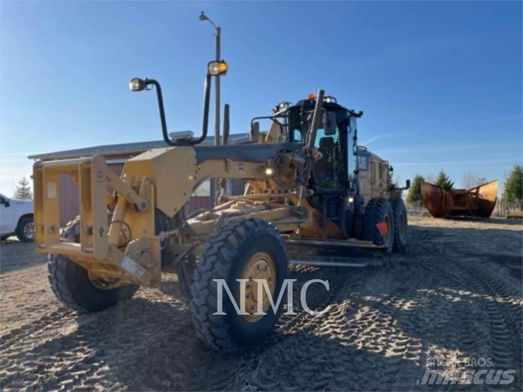 CAT 12M3AWD Väghyvlar