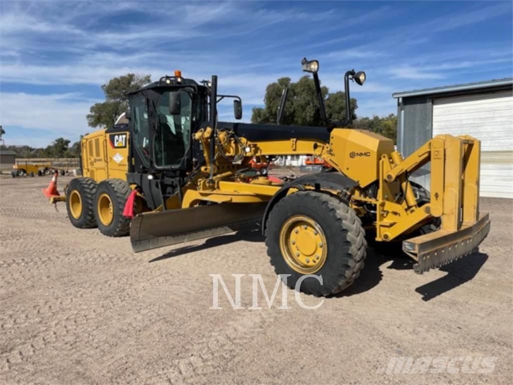 CAT 12M3AWD Väghyvlar