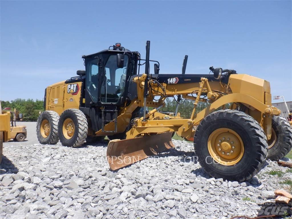 CAT 140 Väghyvlar