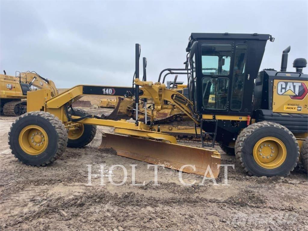 CAT 140 Väghyvlar