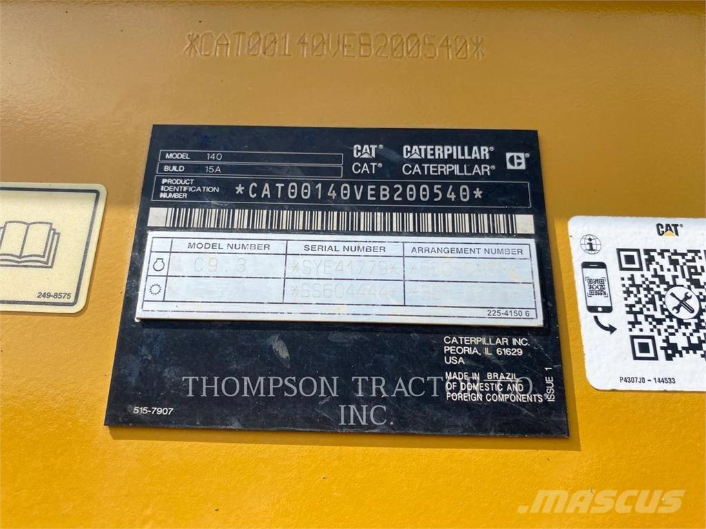 CAT 140 Väghyvlar