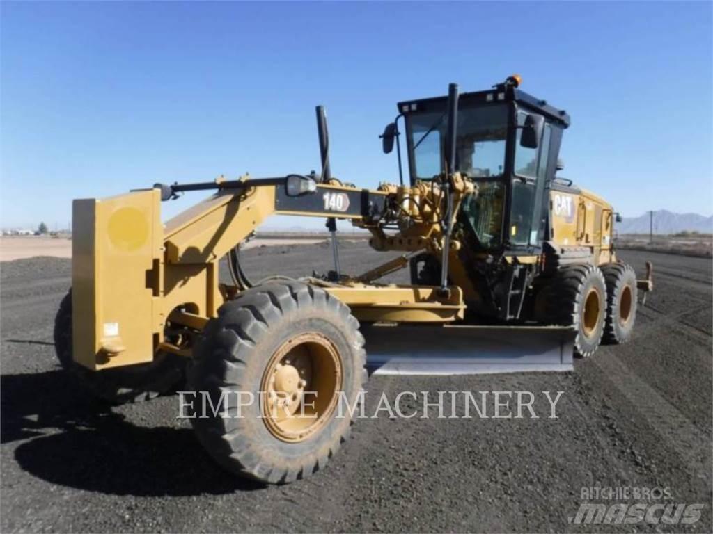 CAT 140-13 Väghyvlar
