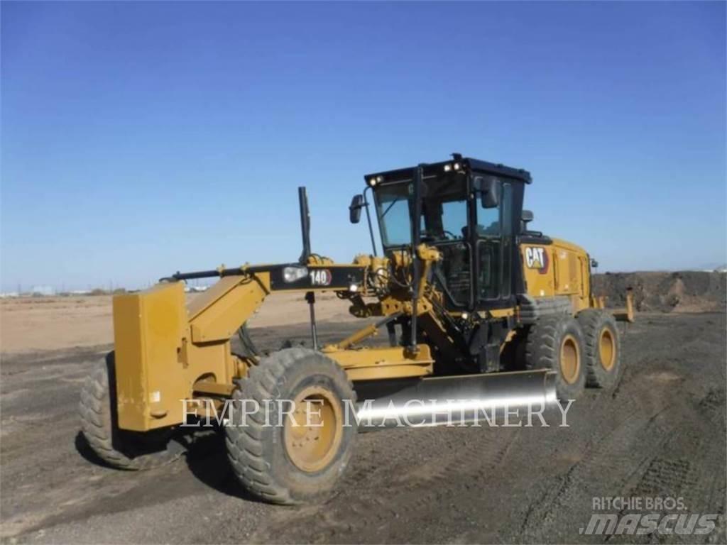 CAT 140-13 Väghyvlar