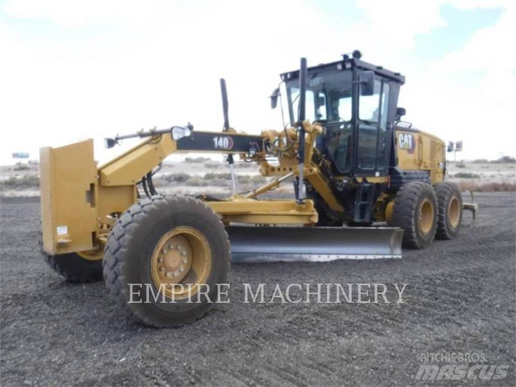 CAT 140-13 Väghyvlar