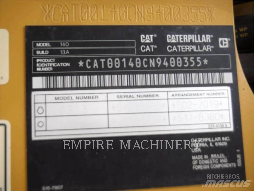 CAT 140-13 Väghyvlar