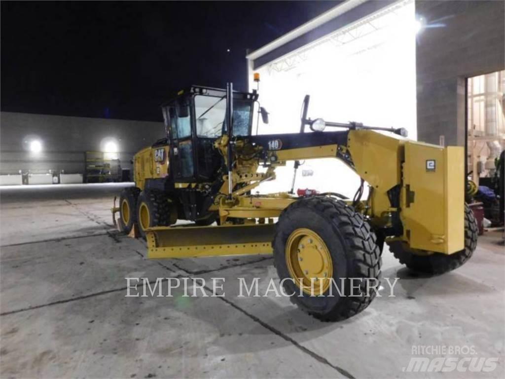 CAT 140-13 AWD Väghyvlar