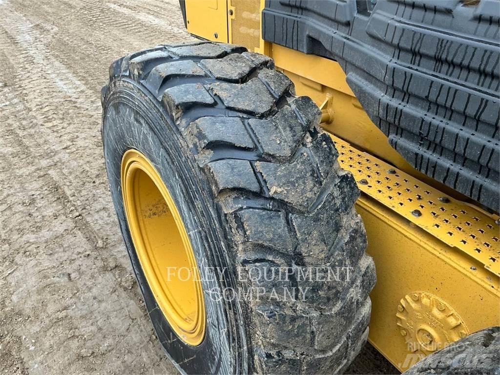CAT 140-13AWL Väghyvlar