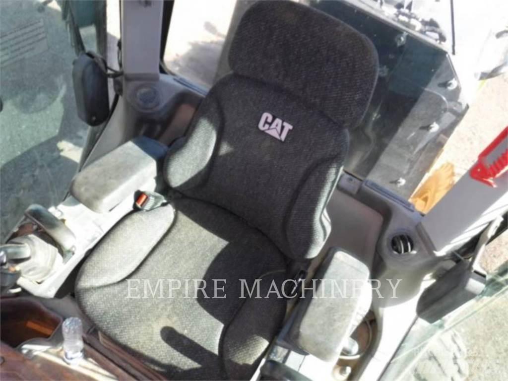 CAT 140-15 Väghyvlar