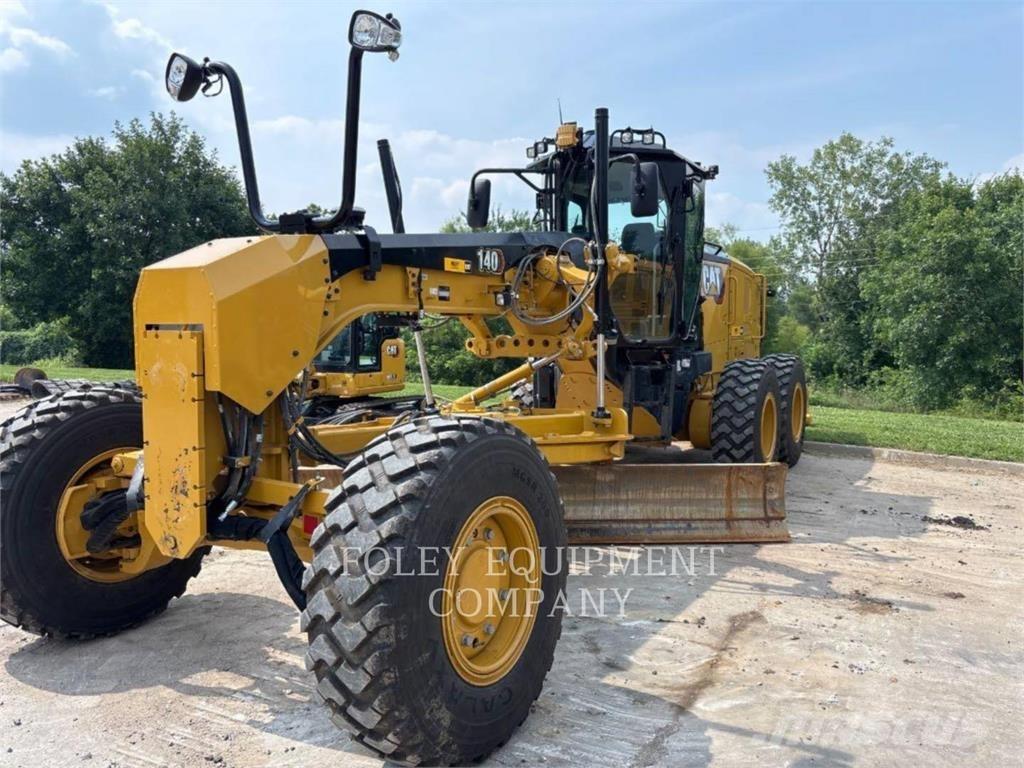 CAT 140-15AWJI Väghyvlar