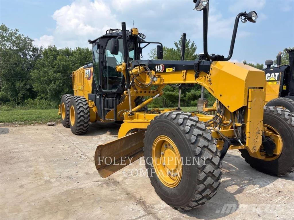 CAT 140-15AWJI Väghyvlar