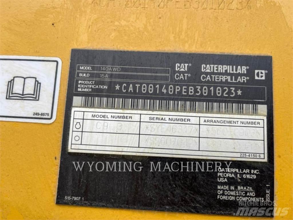 CAT 140 AWD Väghyvlar