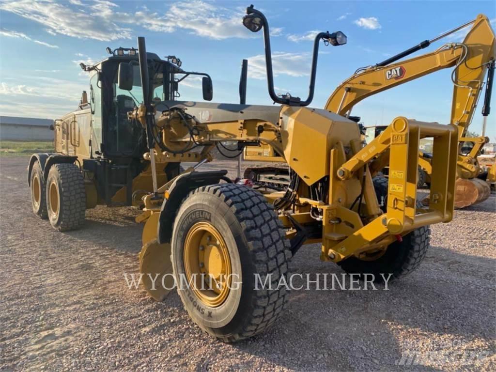 CAT 140 AWD Väghyvlar