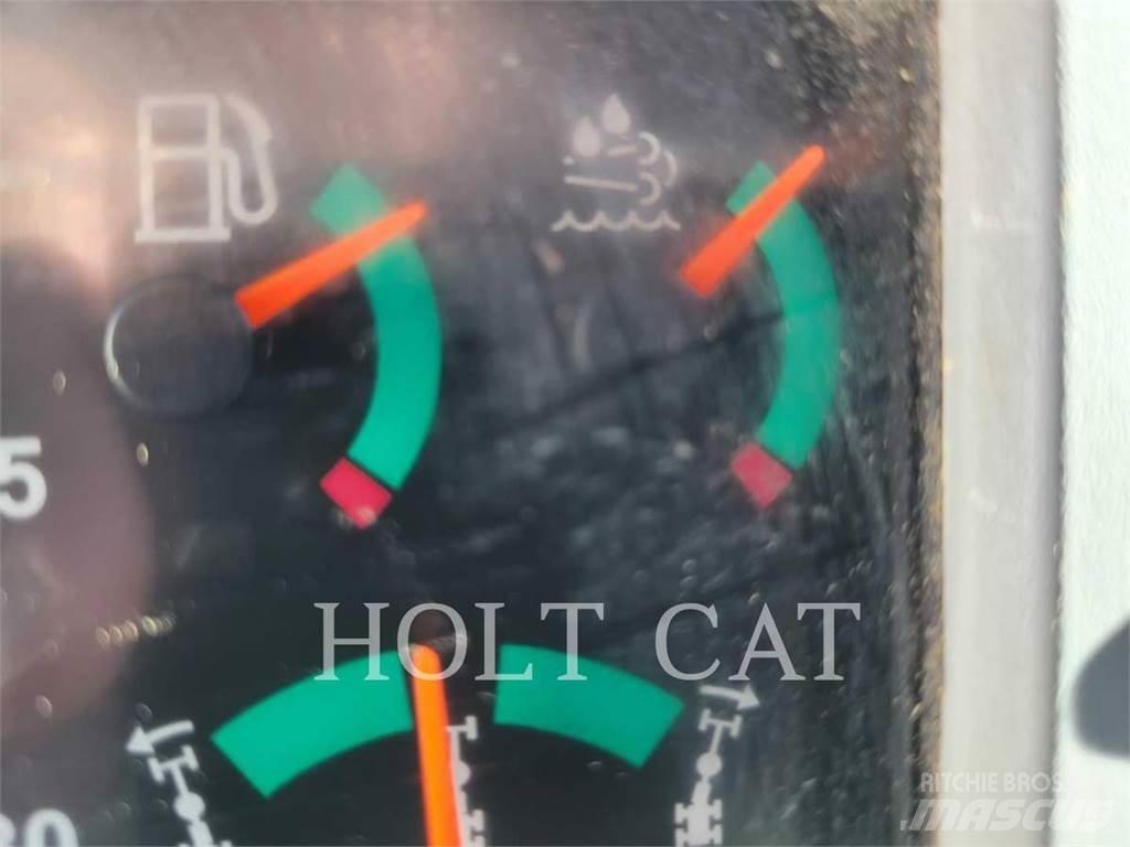 CAT 140 AWD Väghyvlar