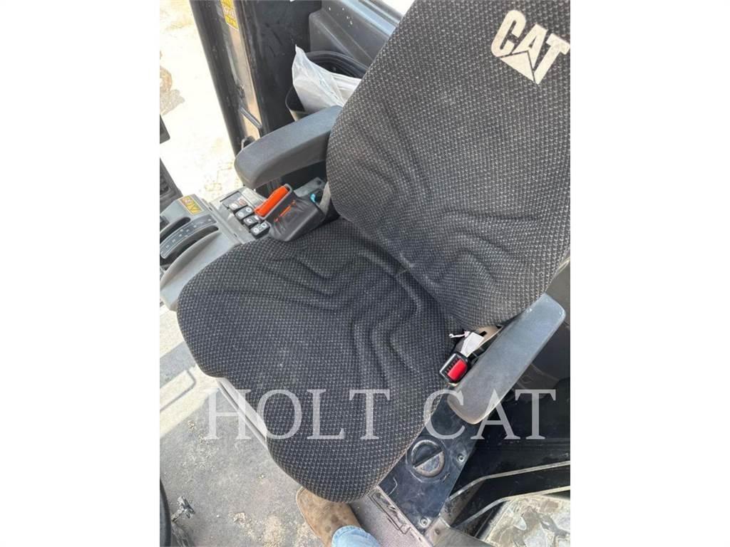 CAT 140 AWD Väghyvlar