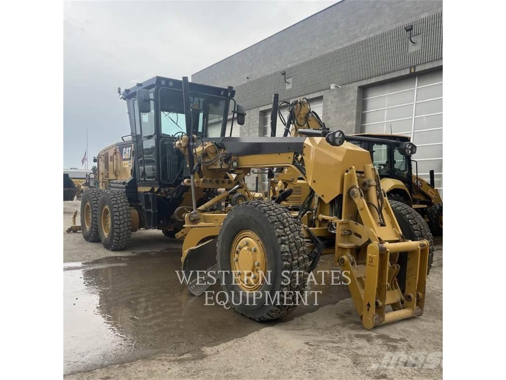 CAT 140 AWD Väghyvlar
