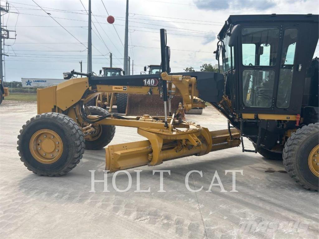 CAT 140 AWD Väghyvlar