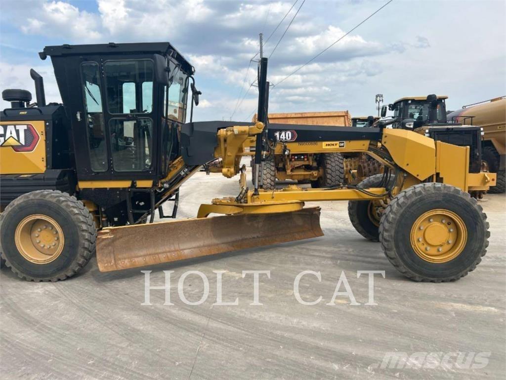 CAT 140 AWD Väghyvlar