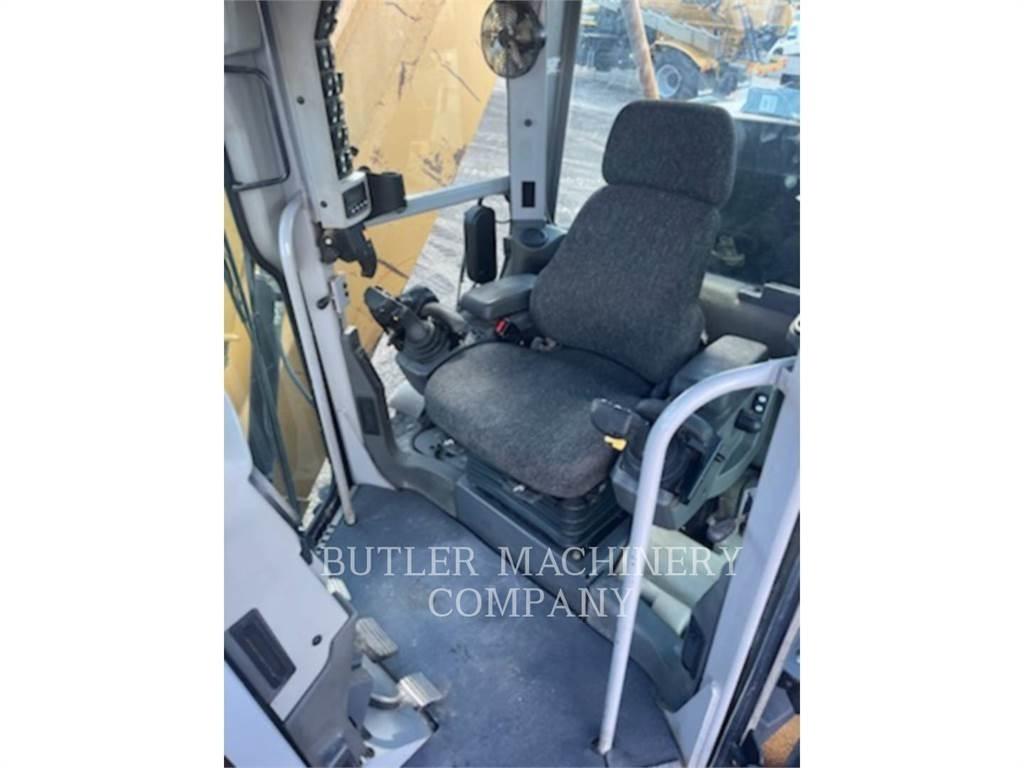 CAT 140 M2 Väghyvlar