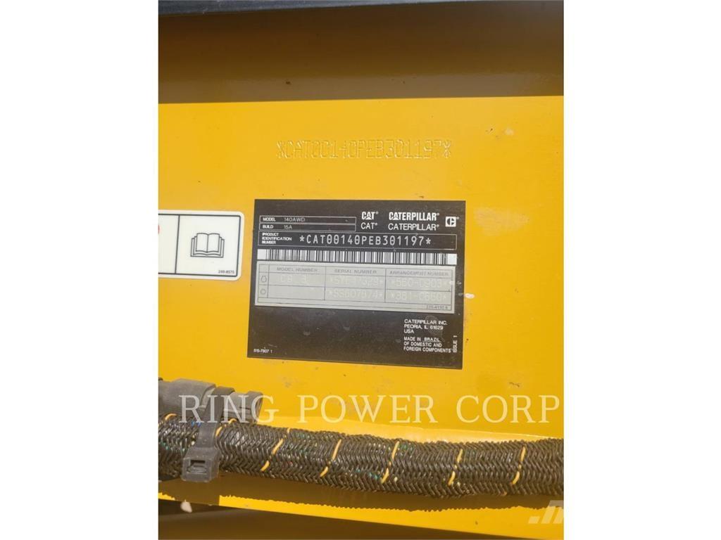 CAT 140AWD CS Väghyvlar