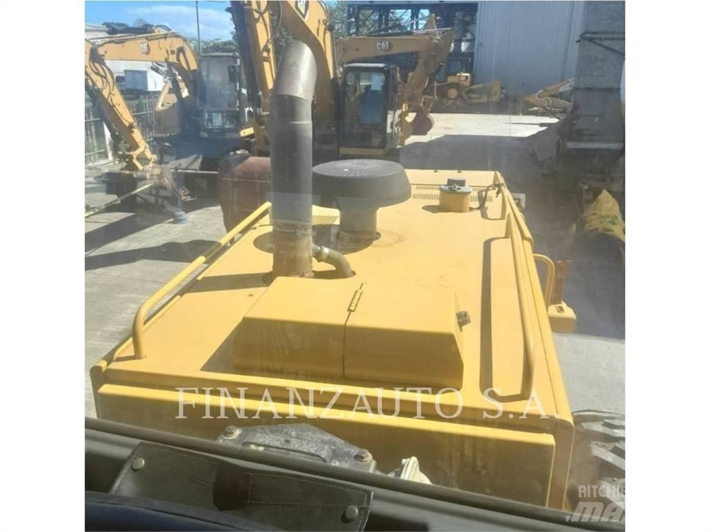 CAT 140K Väghyvlar
