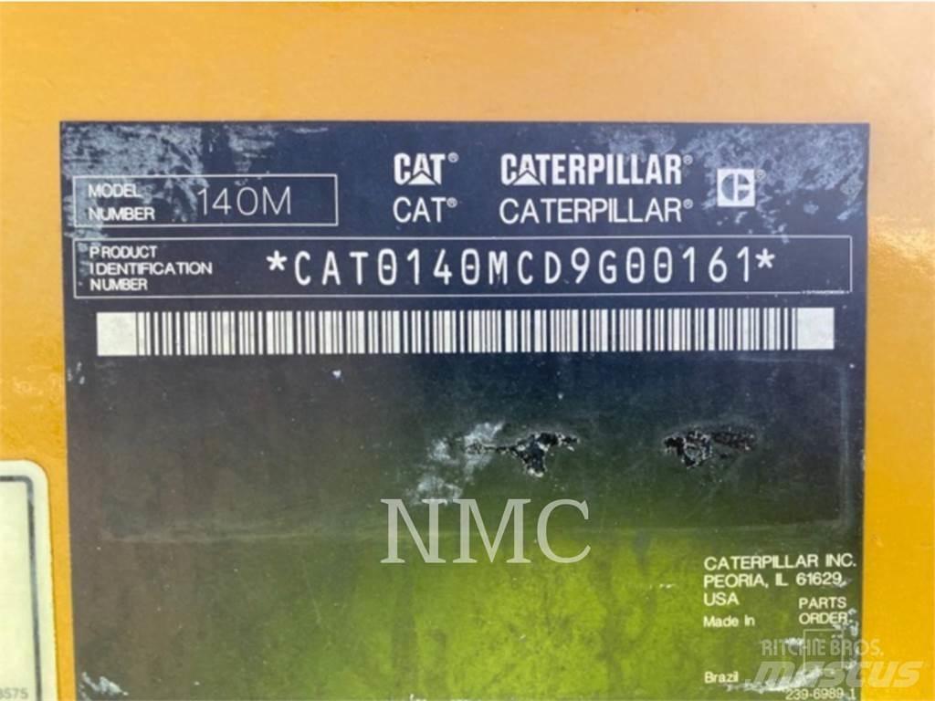CAT 140M Väghyvlar