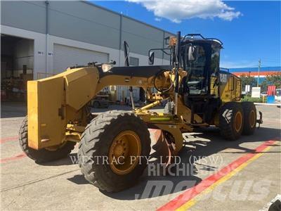 CAT 140M Väghyvlar