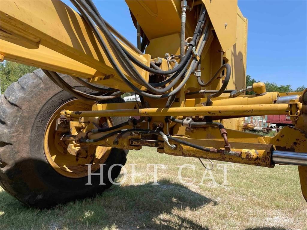 CAT 140M Väghyvlar