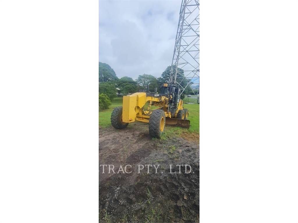 CAT 140M Väghyvlar