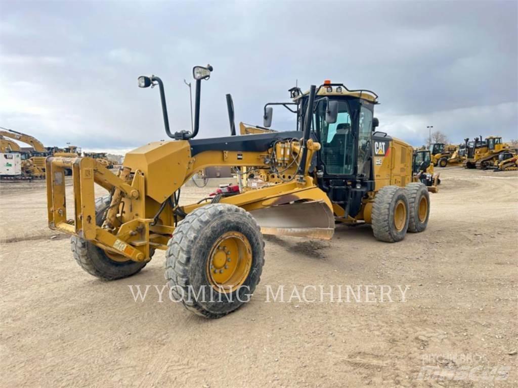 CAT 140M 2 Väghyvlar