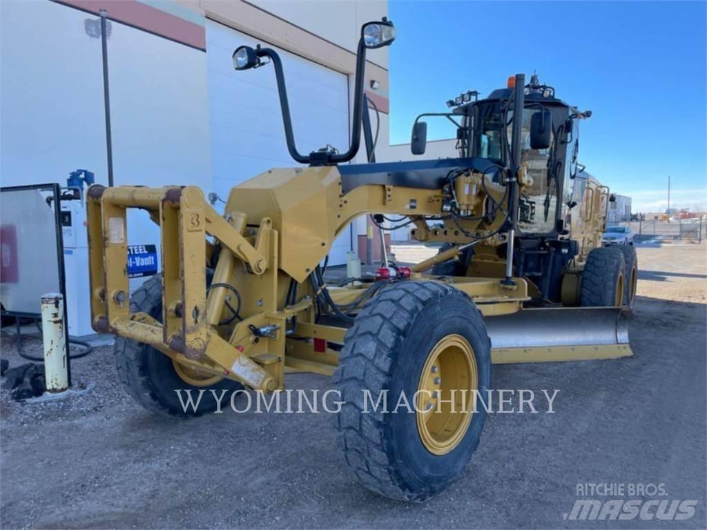 CAT 140M 2 Väghyvlar