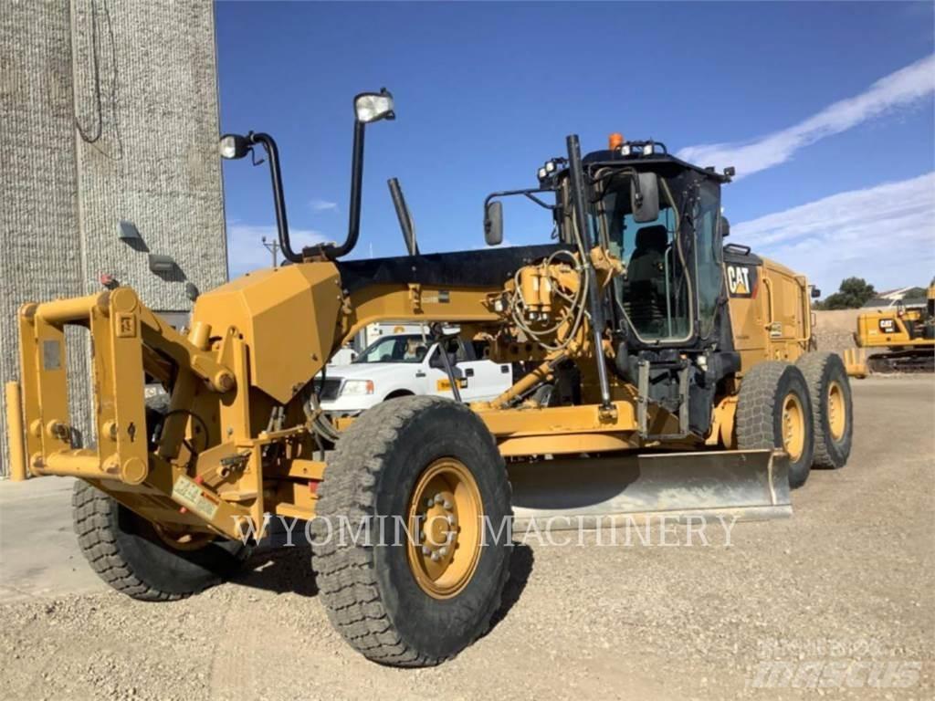 CAT 140M 3 Väghyvlar