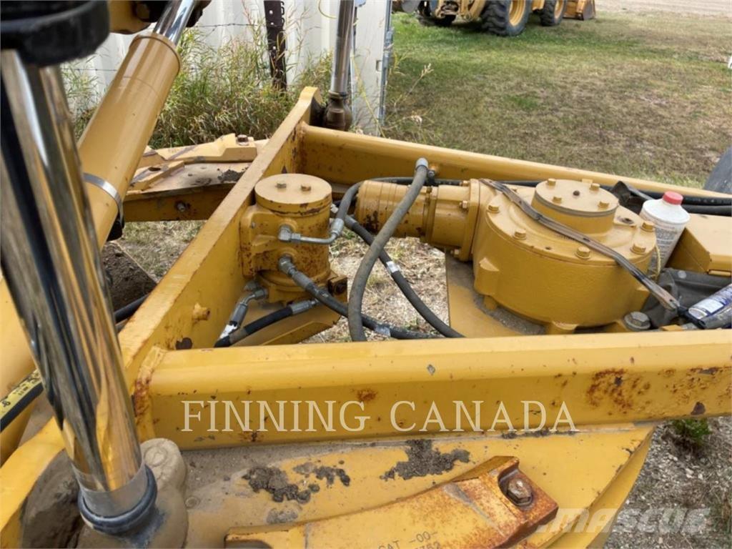 CAT 140M AWD Väghyvlar