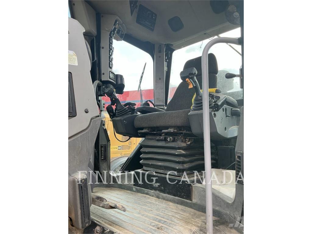 CAT 140M AWD Väghyvlar