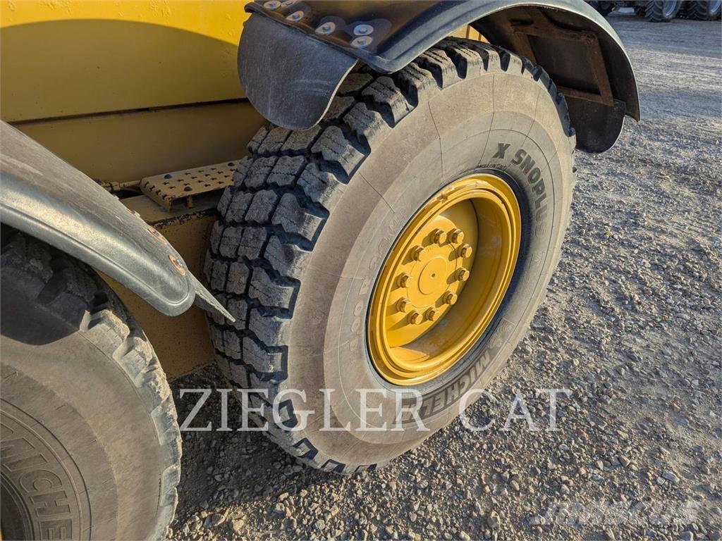 CAT 140M2 Väghyvlar