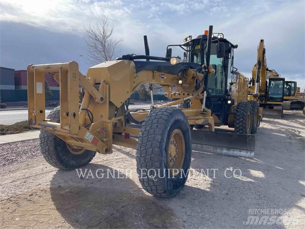 CAT 140M2 Väghyvlar