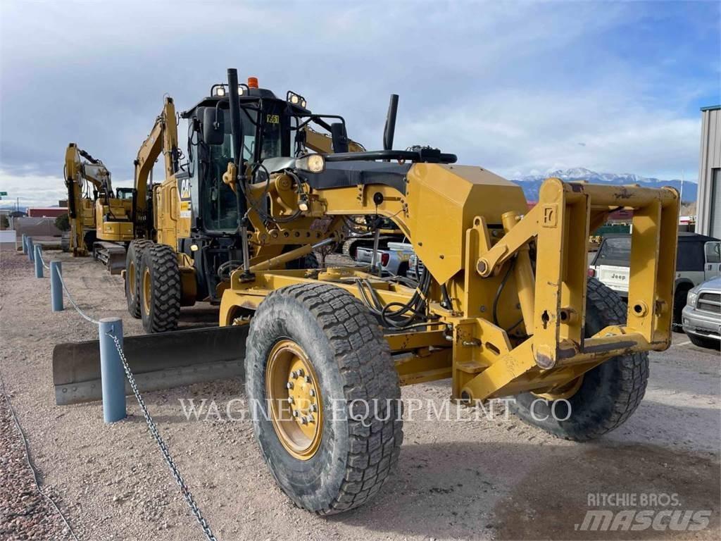CAT 140M2 Väghyvlar
