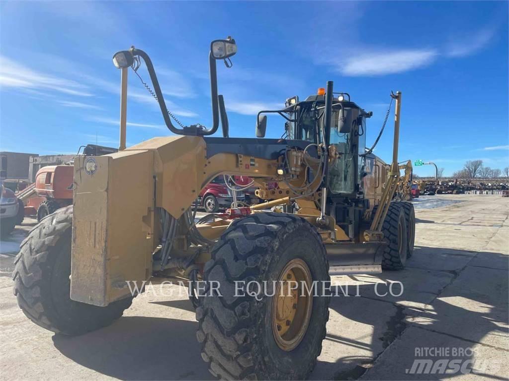 CAT 140M2 AWD Väghyvlar