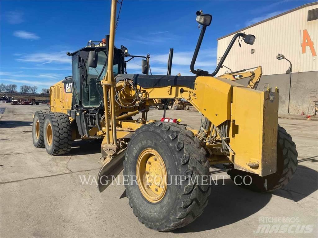 CAT 140M2 AWD Väghyvlar