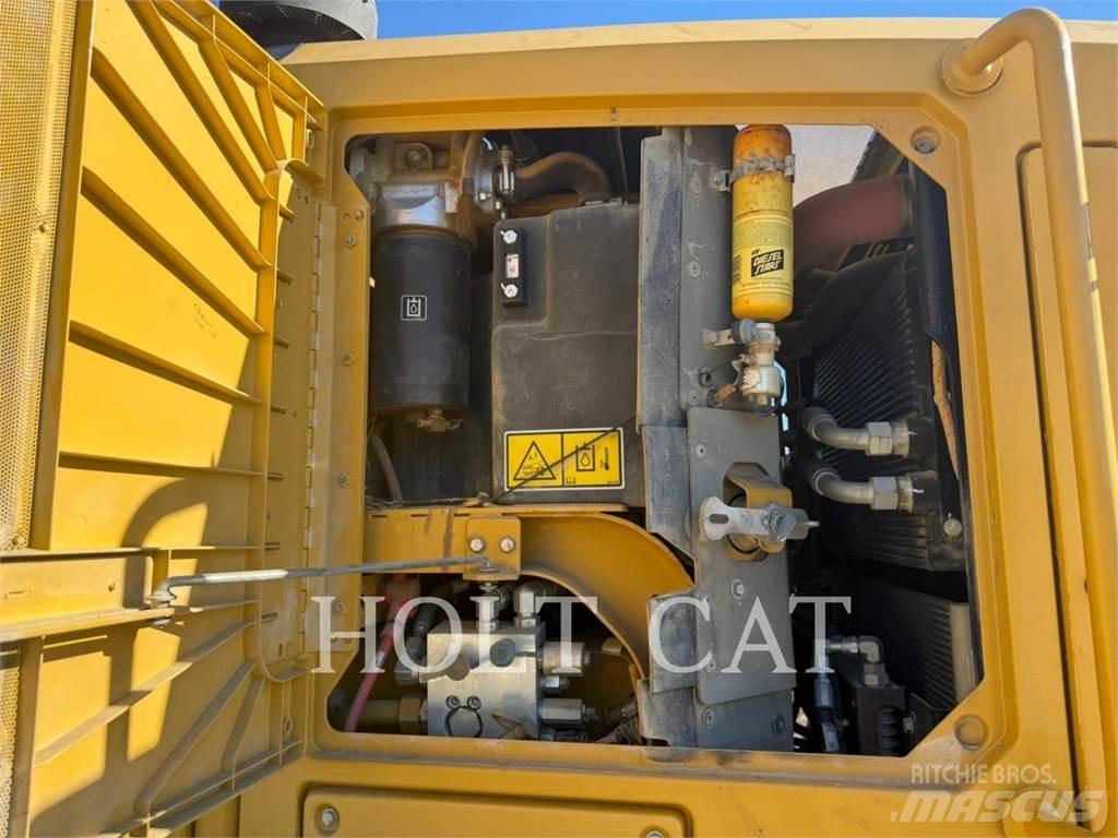CAT 140M2 AWD Väghyvlar