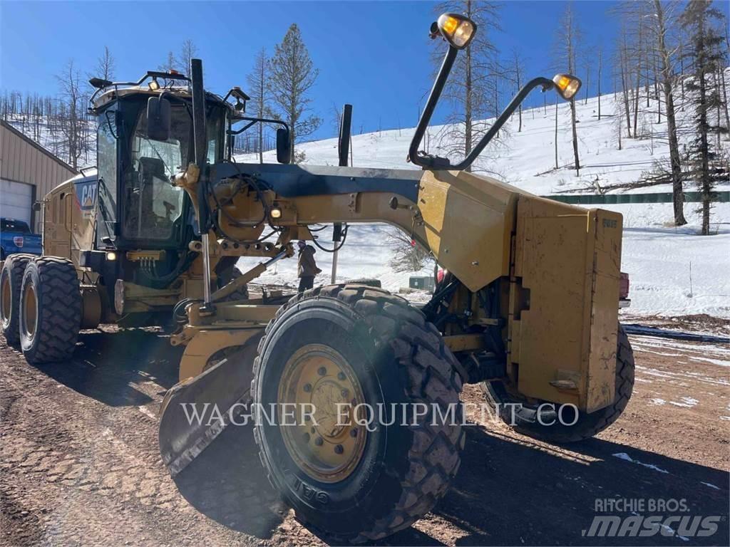 CAT 140M2 AWD Väghyvlar