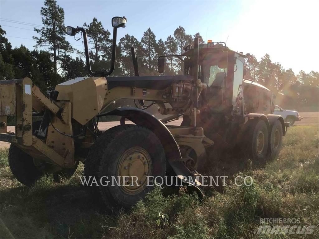 CAT 140M2 AWD Väghyvlar