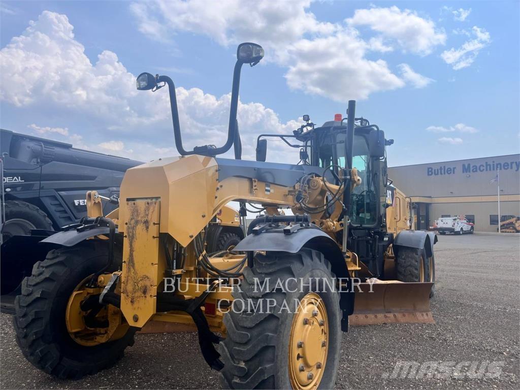 CAT 140M2AWD Väghyvlar